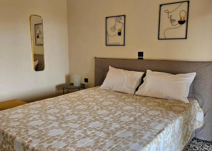 Orestis' Family House Apartamento *